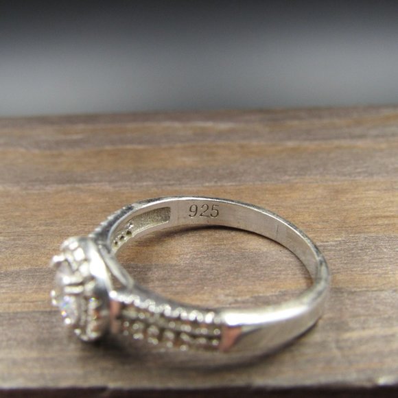 Size 7 Sterling Clear CZ With CZ Accents Band Ring - Picture 5 of 8